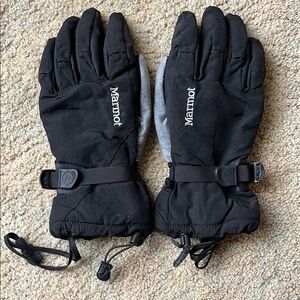 Marmot Insulated Black and Gray Gloves